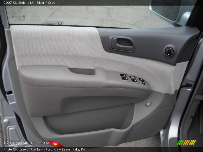 Silver / Gray 2007 Kia Sedona LX
