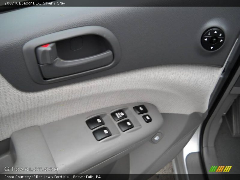 Silver / Gray 2007 Kia Sedona LX