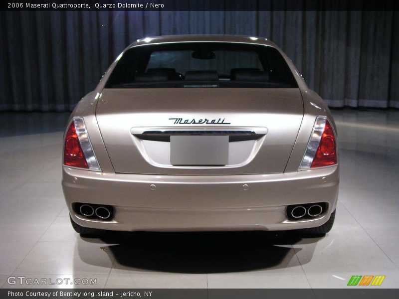 Quarzo Dolomite / Nero 2006 Maserati Quattroporte