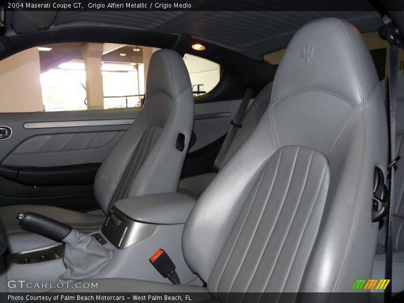 Grigio Alfieri Metallic / Grigio Medio 2004 Maserati Coupe GT