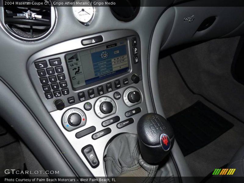 Grigio Alfieri Metallic / Grigio Medio 2004 Maserati Coupe GT