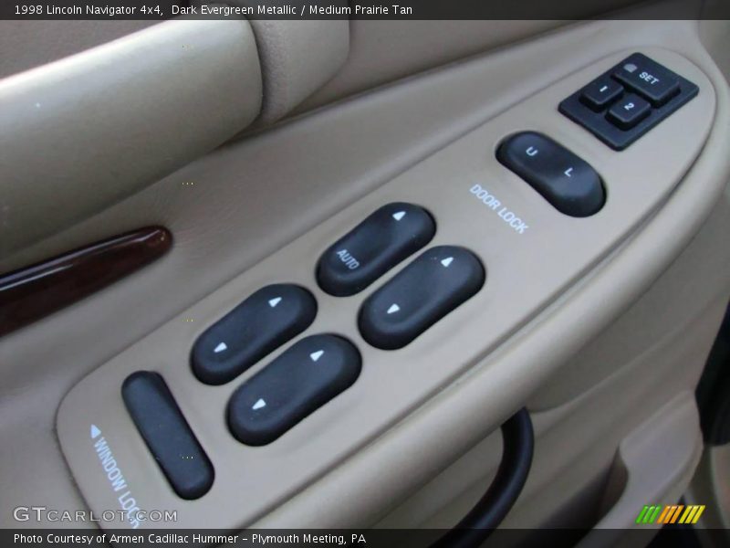Dark Evergreen Metallic / Medium Prairie Tan 1998 Lincoln Navigator 4x4