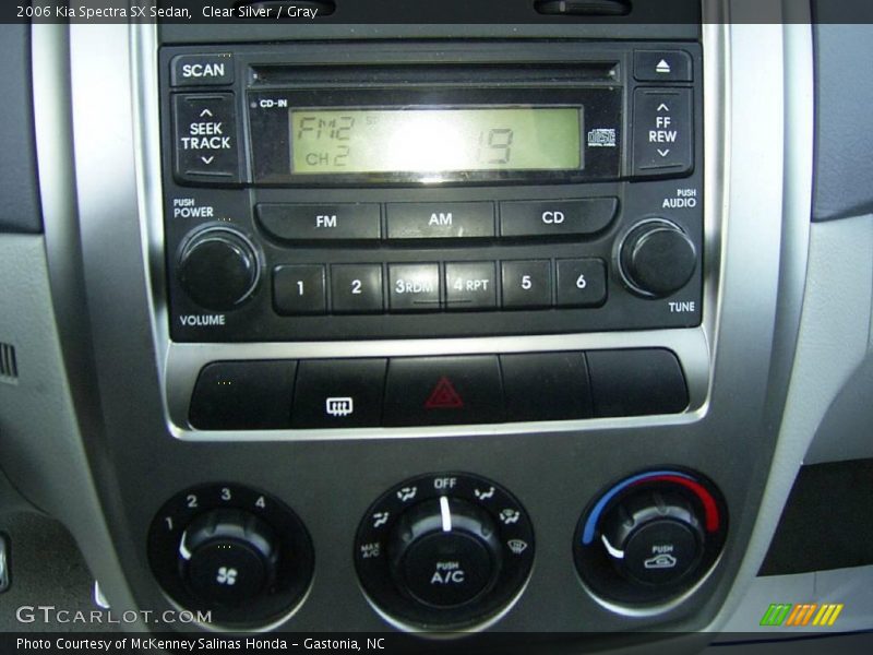 Clear Silver / Gray 2006 Kia Spectra SX Sedan