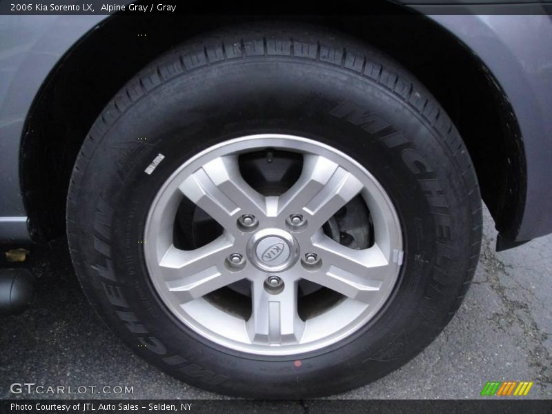 Alpine Gray / Gray 2006 Kia Sorento LX