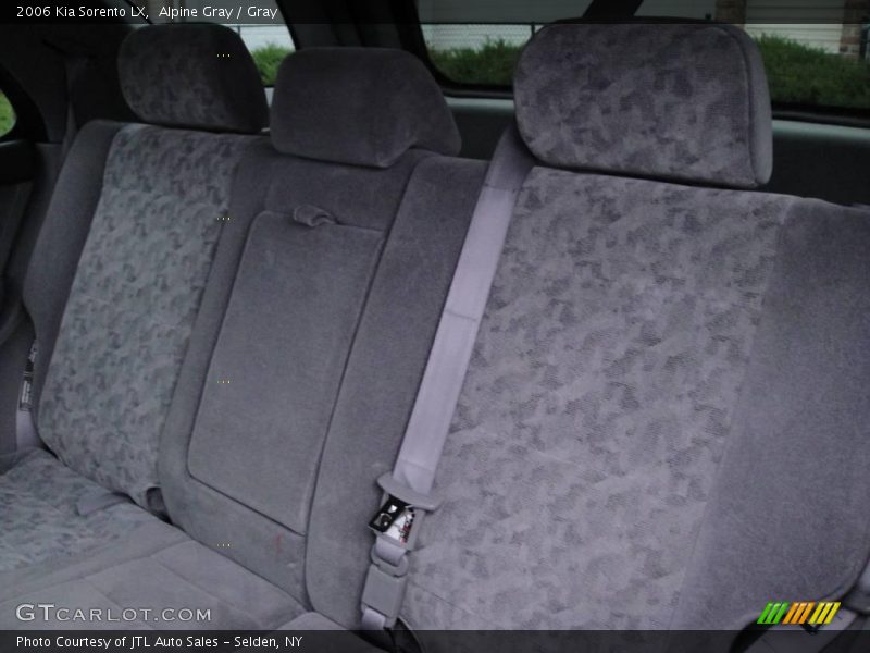 Alpine Gray / Gray 2006 Kia Sorento LX