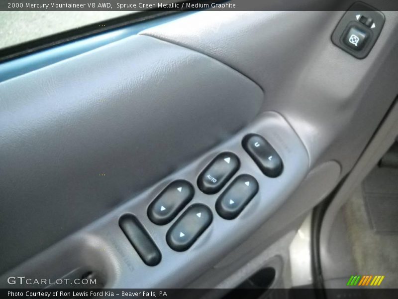 Spruce Green Metallic / Medium Graphite 2000 Mercury Mountaineer V8 AWD