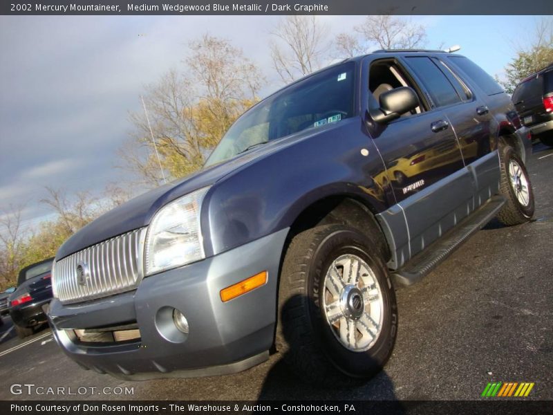 Medium Wedgewood Blue Metallic / Dark Graphite 2002 Mercury Mountaineer