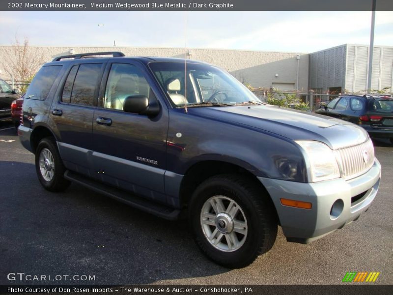 Medium Wedgewood Blue Metallic / Dark Graphite 2002 Mercury Mountaineer