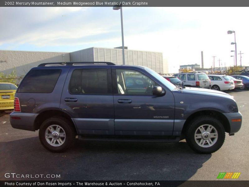 Medium Wedgewood Blue Metallic / Dark Graphite 2002 Mercury Mountaineer