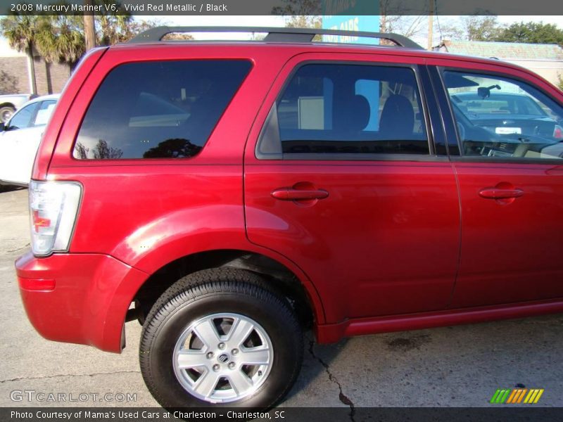 Vivid Red Metallic / Black 2008 Mercury Mariner V6