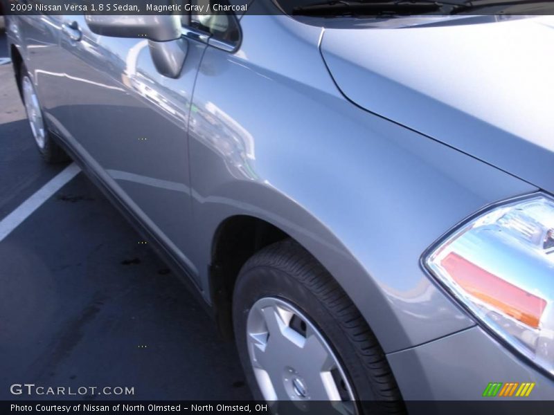 Magnetic Gray / Charcoal 2009 Nissan Versa 1.8 S Sedan
