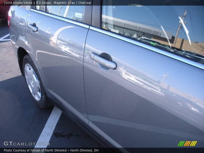 Magnetic Gray / Charcoal 2009 Nissan Versa 1.8 S Sedan