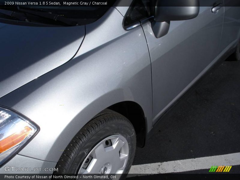 Magnetic Gray / Charcoal 2009 Nissan Versa 1.8 S Sedan