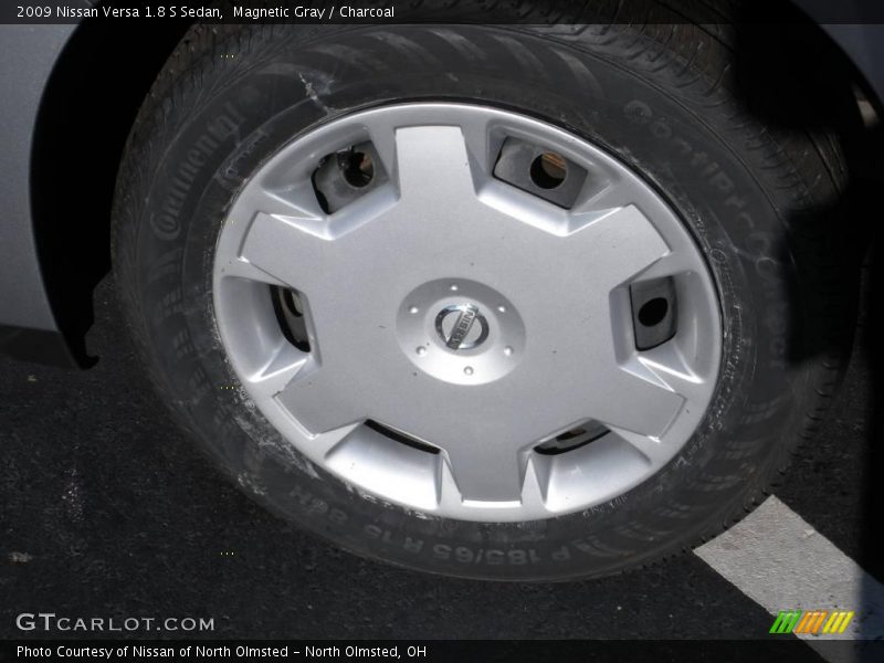 Magnetic Gray / Charcoal 2009 Nissan Versa 1.8 S Sedan