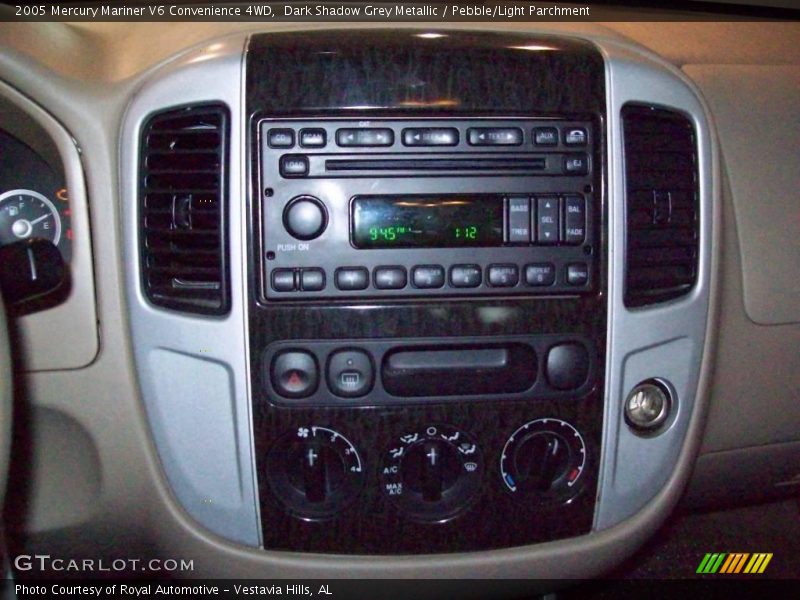Dark Shadow Grey Metallic / Pebble/Light Parchment 2005 Mercury Mariner V6 Convenience 4WD