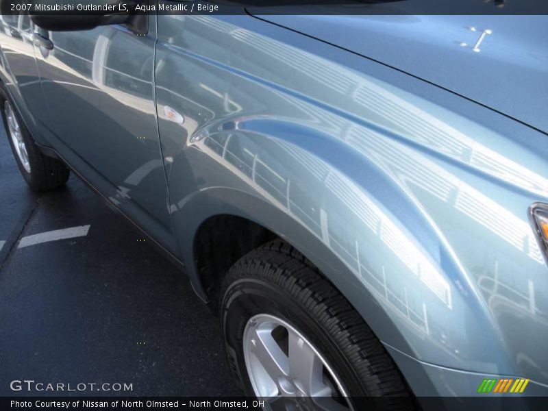 Aqua Metallic / Beige 2007 Mitsubishi Outlander LS