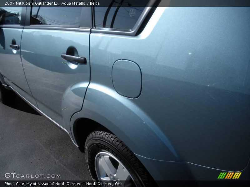 Aqua Metallic / Beige 2007 Mitsubishi Outlander LS