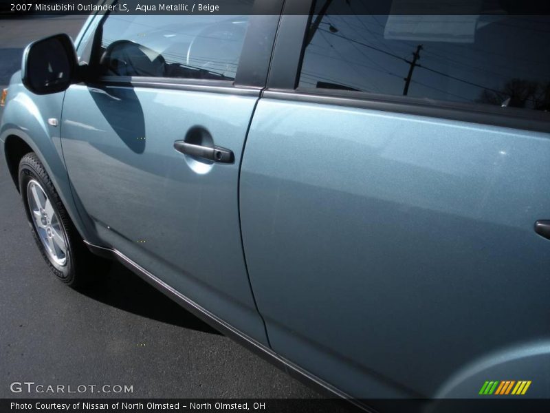 Aqua Metallic / Beige 2007 Mitsubishi Outlander LS