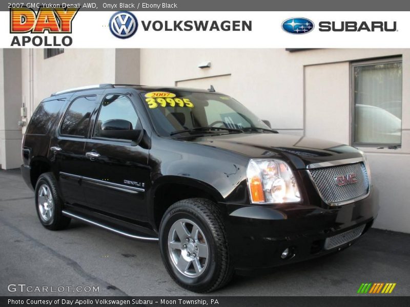 Onyx Black / Ebony Black 2007 GMC Yukon Denali AWD