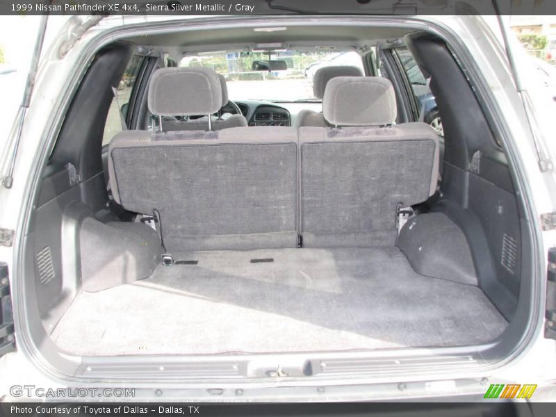 Sierra Silver Metallic / Gray 1999 Nissan Pathfinder XE 4x4