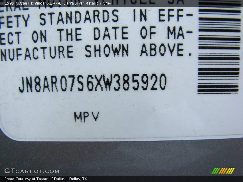Sierra Silver Metallic / Gray 1999 Nissan Pathfinder XE 4x4