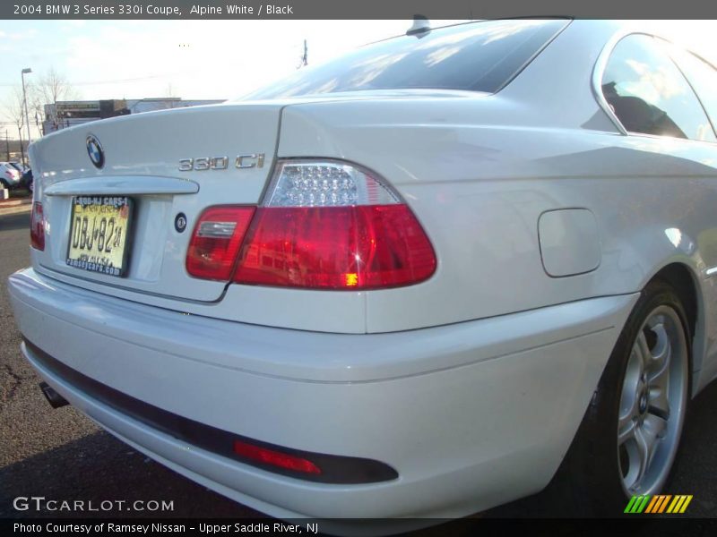 Alpine White / Black 2004 BMW 3 Series 330i Coupe