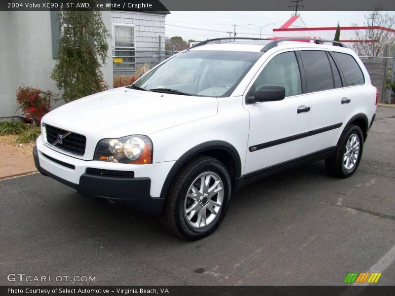 Ice White / Graphite 2004 Volvo XC90 2.5T AWD