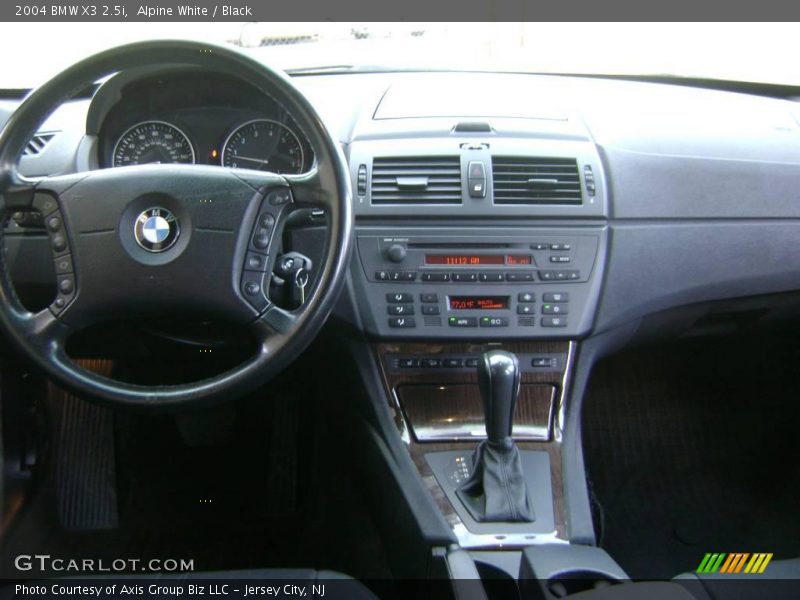 Alpine White / Black 2004 BMW X3 2.5i