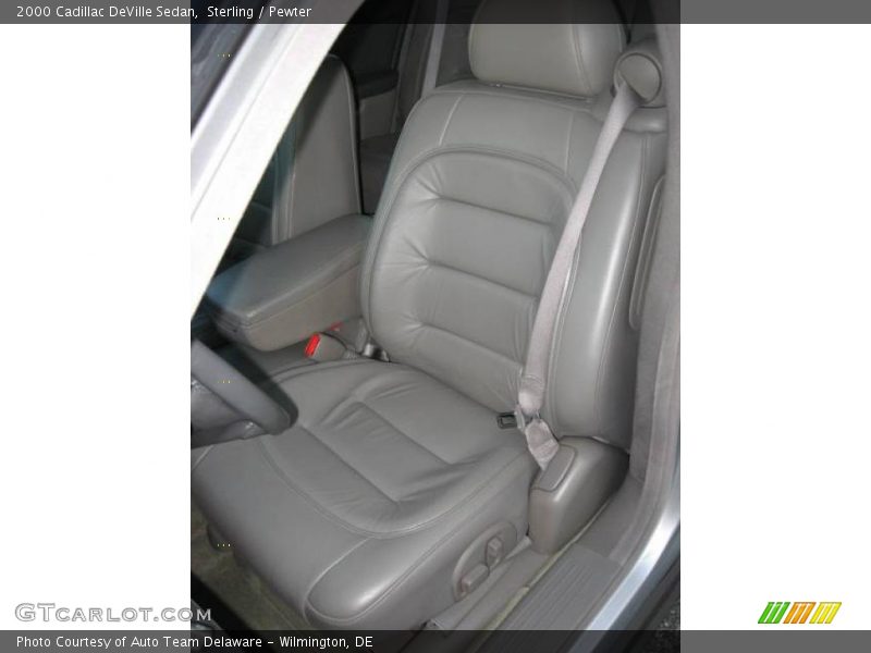 Sterling / Pewter 2000 Cadillac DeVille Sedan