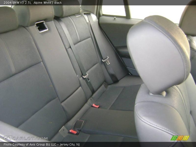 Alpine White / Black 2004 BMW X3 2.5i