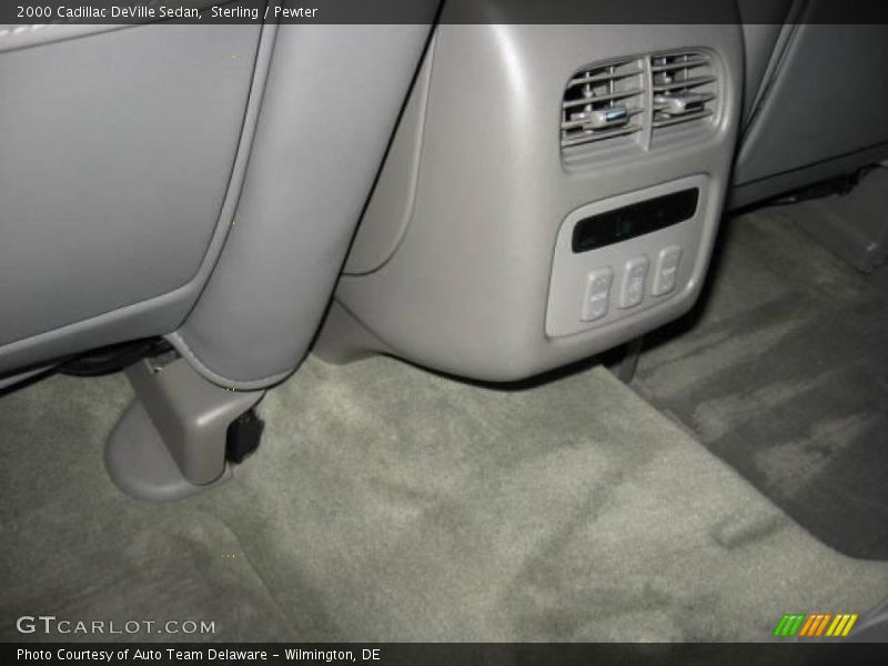 Sterling / Pewter 2000 Cadillac DeVille Sedan