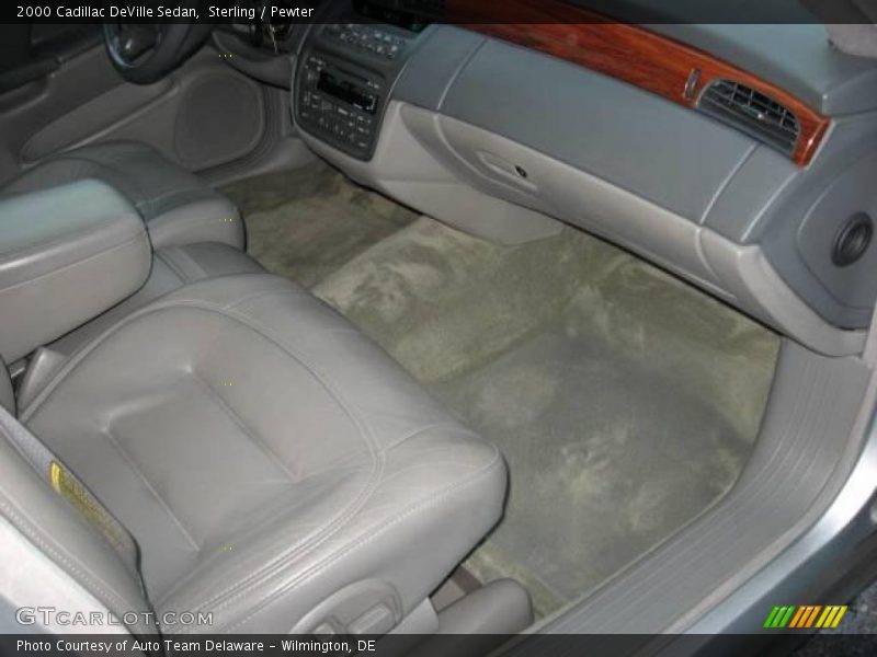 Sterling / Pewter 2000 Cadillac DeVille Sedan