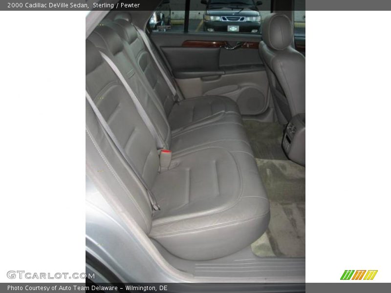 Sterling / Pewter 2000 Cadillac DeVille Sedan