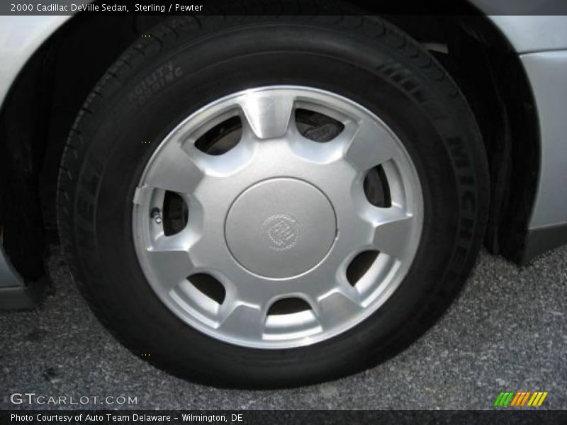 Sterling / Pewter 2000 Cadillac DeVille Sedan