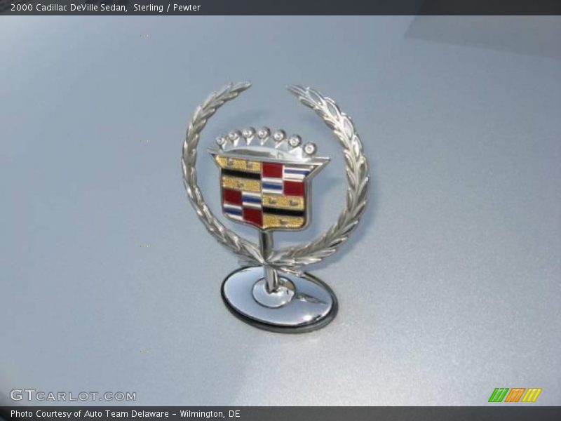 Sterling / Pewter 2000 Cadillac DeVille Sedan