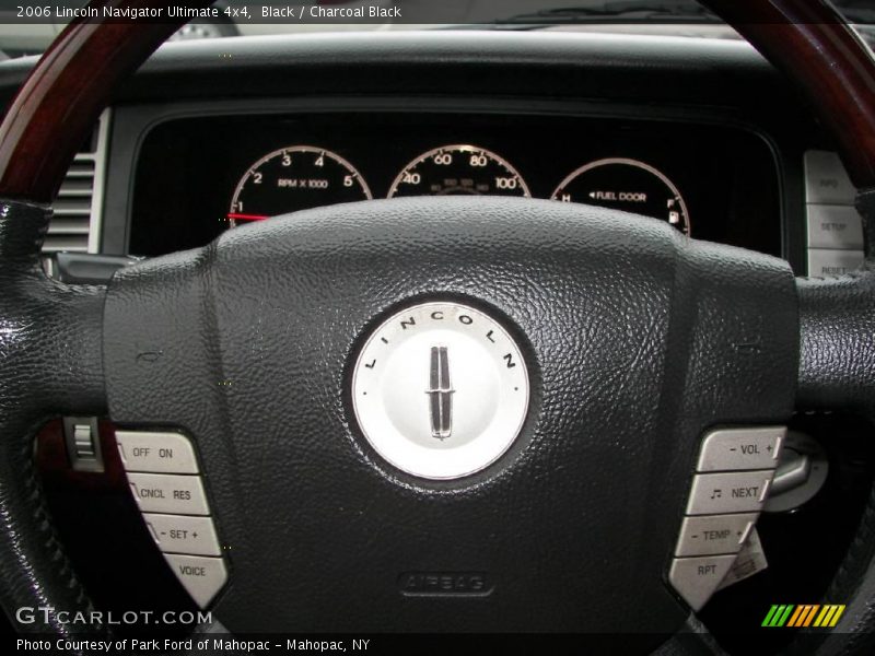Black / Charcoal Black 2006 Lincoln Navigator Ultimate 4x4