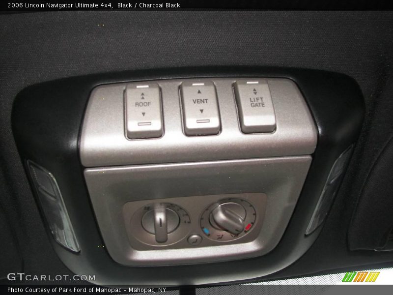 Black / Charcoal Black 2006 Lincoln Navigator Ultimate 4x4