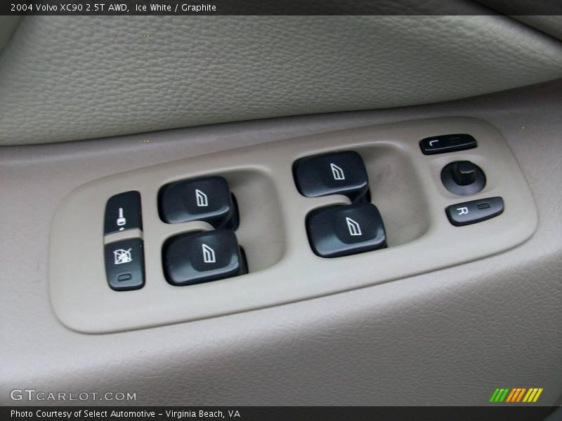 Ice White / Graphite 2004 Volvo XC90 2.5T AWD