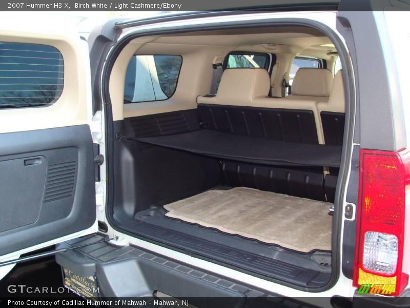Birch White / Light Cashmere/Ebony 2007 Hummer H3 X