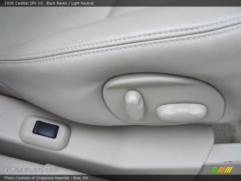 Black Raven / Light Neutral 2005 Cadillac SRX V6