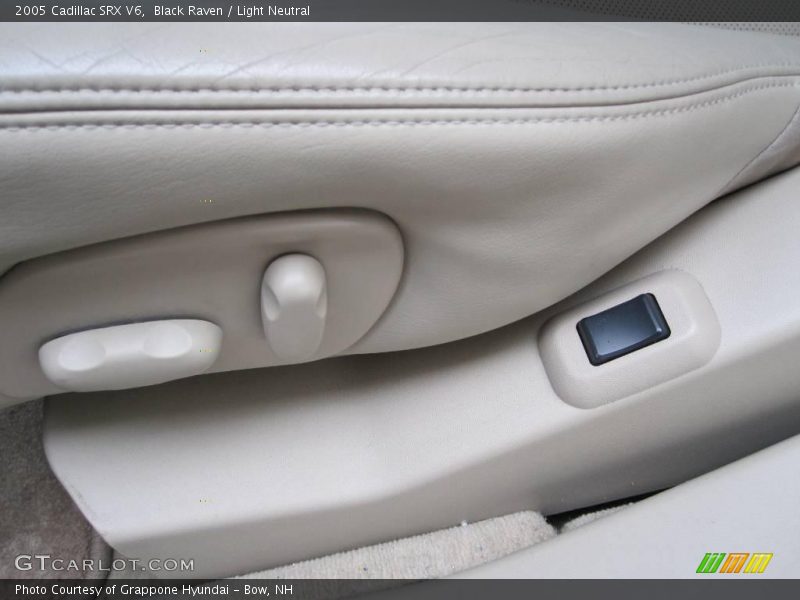 Black Raven / Light Neutral 2005 Cadillac SRX V6
