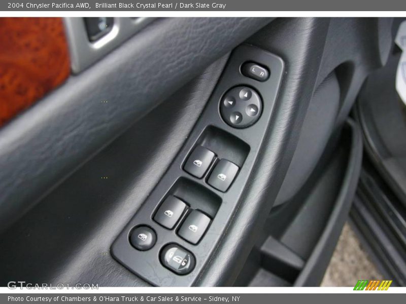 Brilliant Black Crystal Pearl / Dark Slate Gray 2004 Chrysler Pacifica AWD