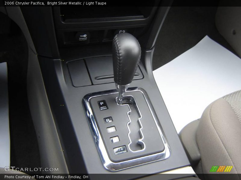 Bright Silver Metallic / Light Taupe 2006 Chrysler Pacifica