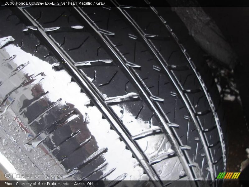 Silver Pearl Metallic / Gray 2006 Honda Odyssey EX-L