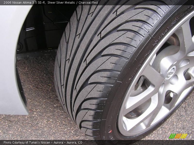 Sheer Silver Metallic / Charcoal/Red 2006 Nissan Altima 3.5 SE-R