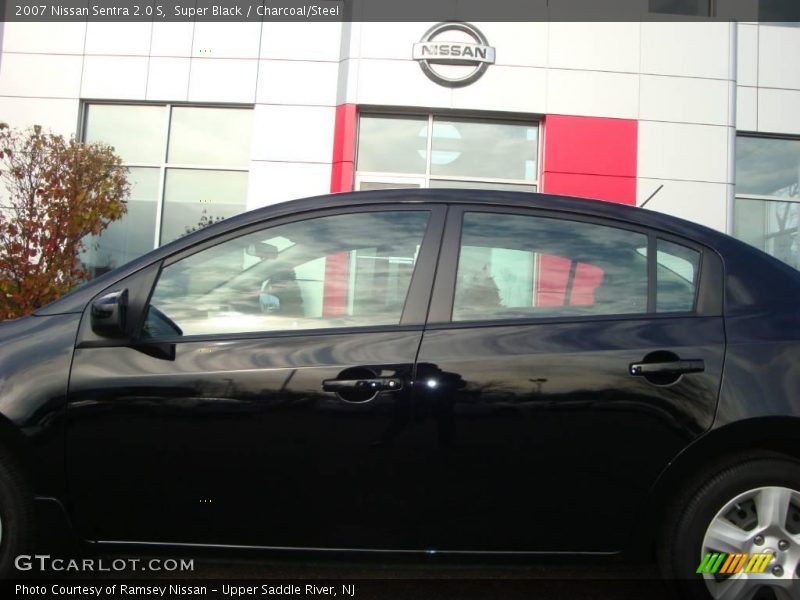 Super Black / Charcoal/Steel 2007 Nissan Sentra 2.0 S