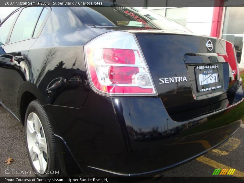 Super Black / Charcoal/Steel 2007 Nissan Sentra 2.0 S