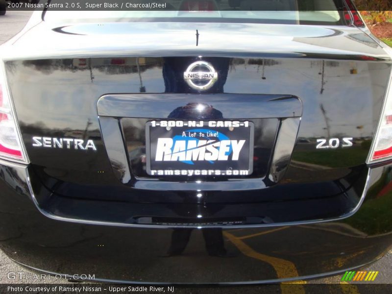 Super Black / Charcoal/Steel 2007 Nissan Sentra 2.0 S