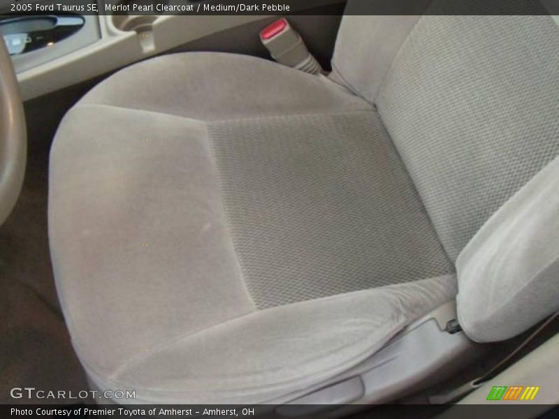 Merlot Pearl Clearcoat / Medium/Dark Pebble 2005 Ford Taurus SE