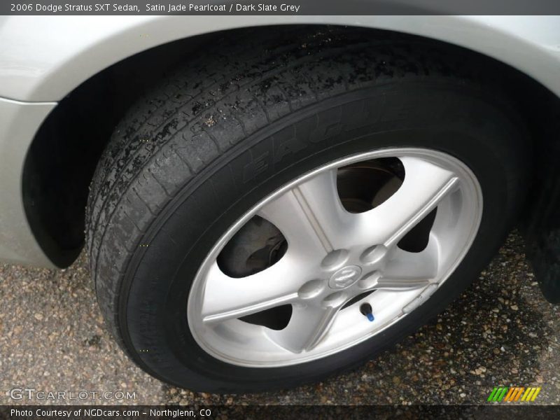 Satin Jade Pearlcoat / Dark Slate Grey 2006 Dodge Stratus SXT Sedan